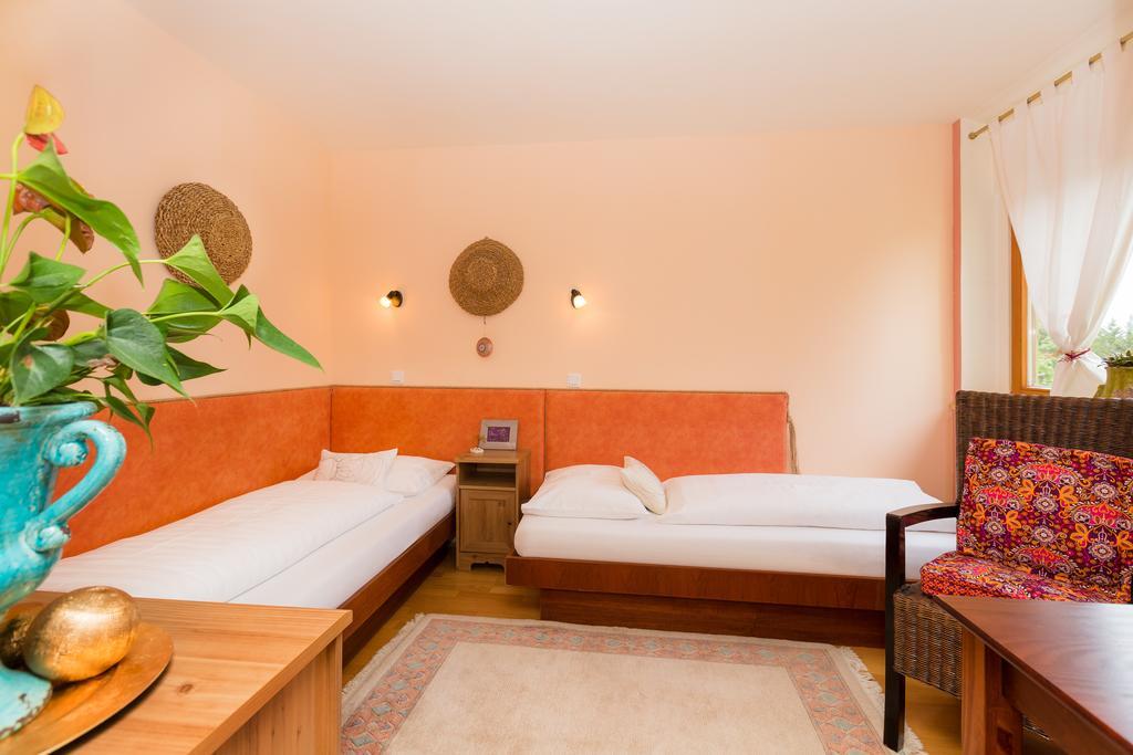 Appartementhaus Witzmann Bad Voeslau Habitación foto