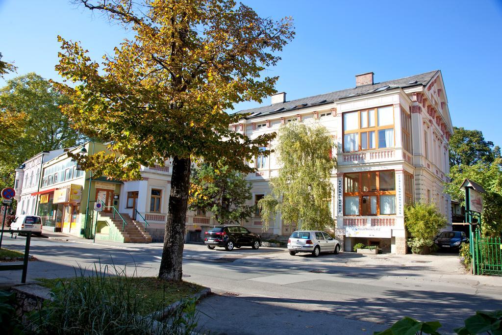Appartementhaus Witzmann Bad Voeslau Exterior foto